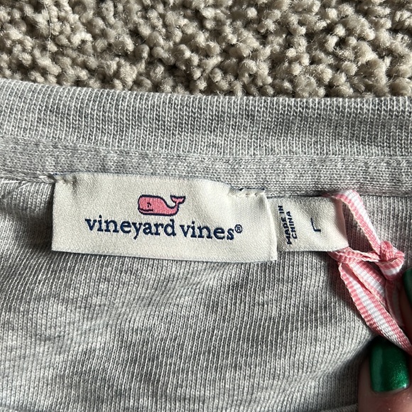 NWT Light Grey Vineyard Vines Sweatshirt size L - Picture 4 of 6